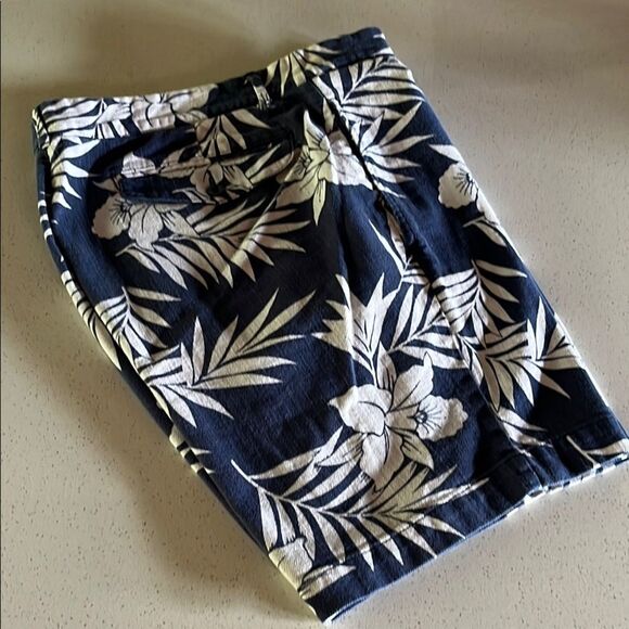 Grayers Blue and White Patterned Shorts - Picture 9 of 10